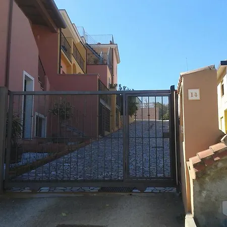 Porto Frailis Holiday Дом отдыха Арбатакс